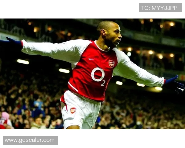 昔日足球巨星回顾十位传奇球员的辉煌岁月与成就